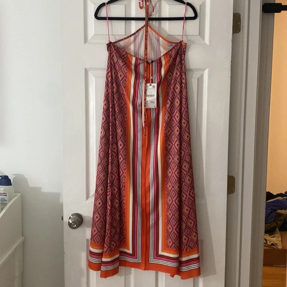 NWT PRINTED MIDI DRESS - Picture 3 of 5